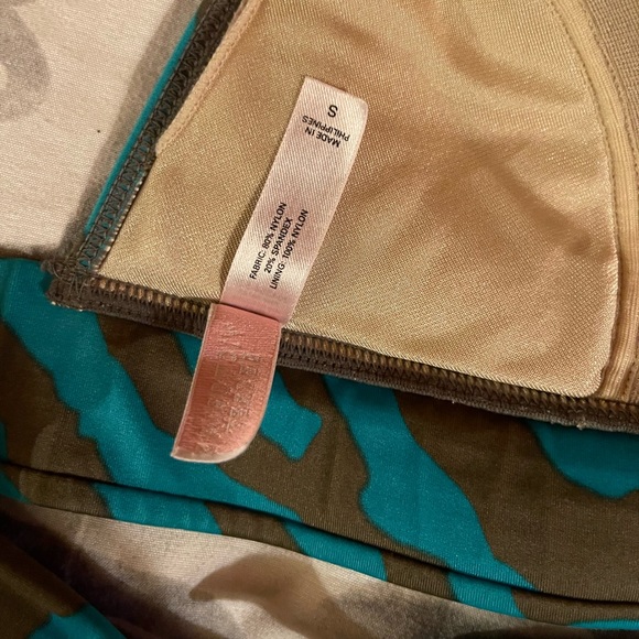 Victoria’s Secret Push Up bikini top size small - Picture 5 of 6